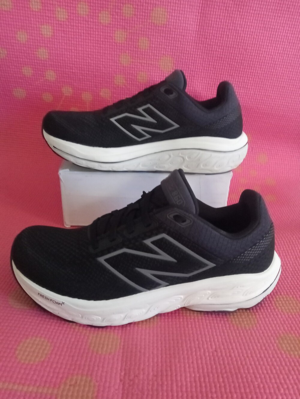 New Balance Fresh Foam 860 Sneaker Women Size 8.5B